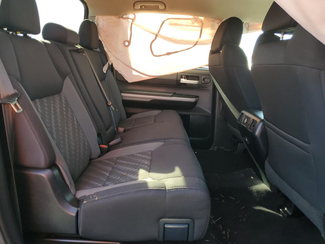 2019 Toyota Tundra - Image 10