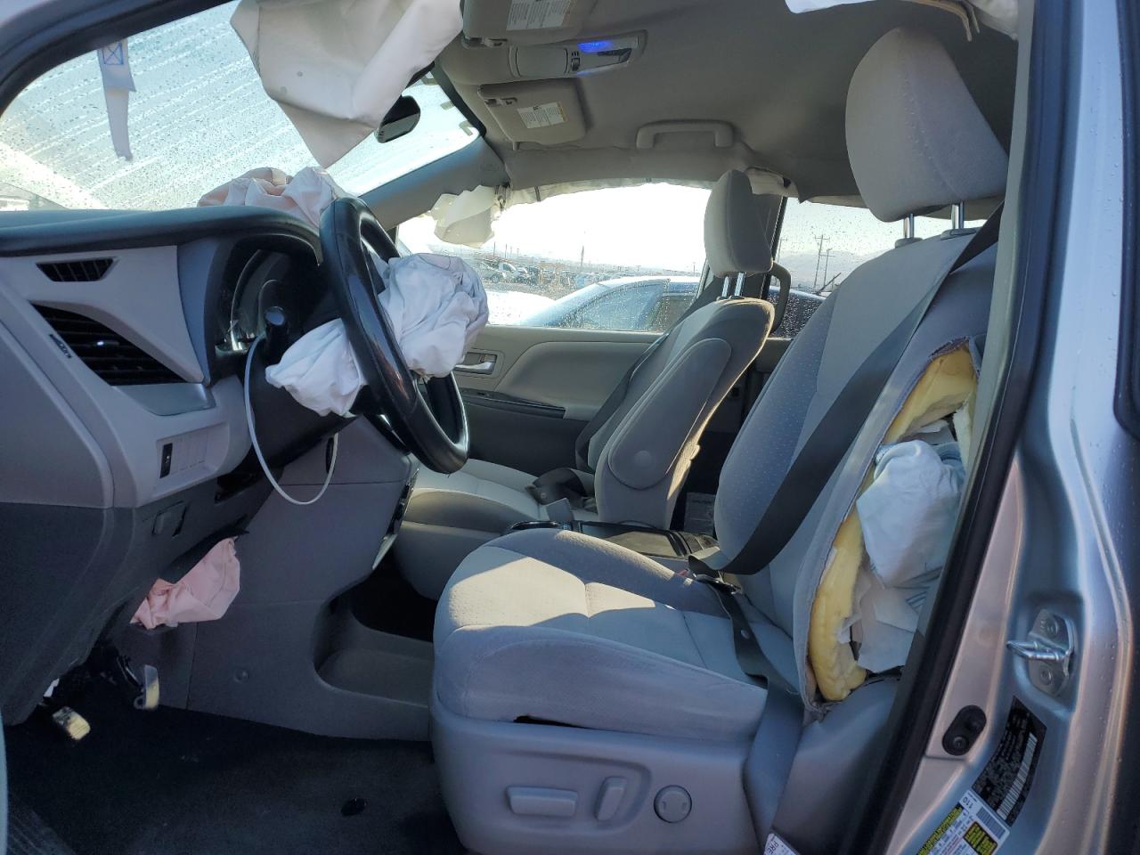 2020 Toyota Sienna - Image 7