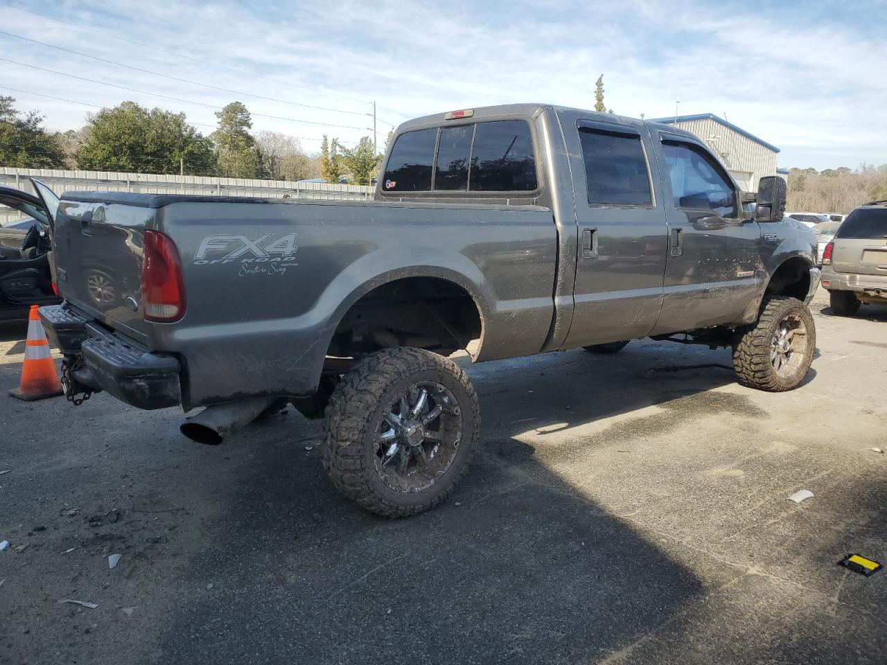 2004 Ford F250 - Image 3