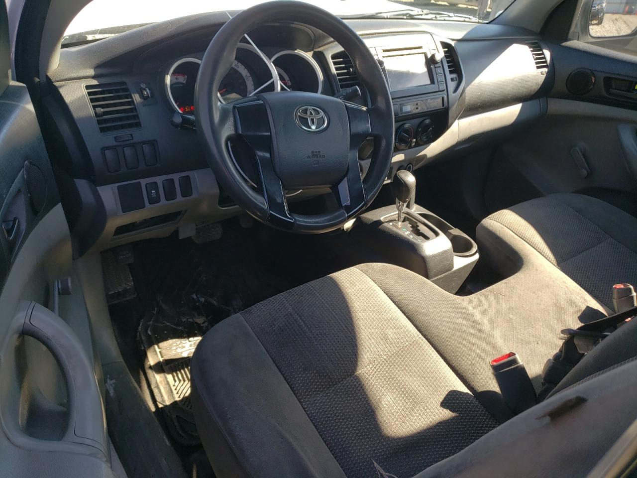 2013 Toyota Tacoma - Image 8
