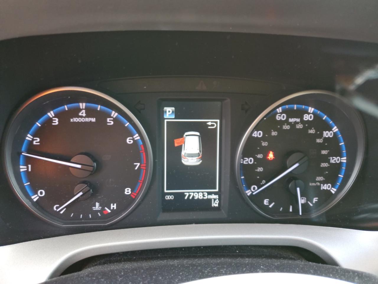 2018 Toyota RAV 4 - Image 9