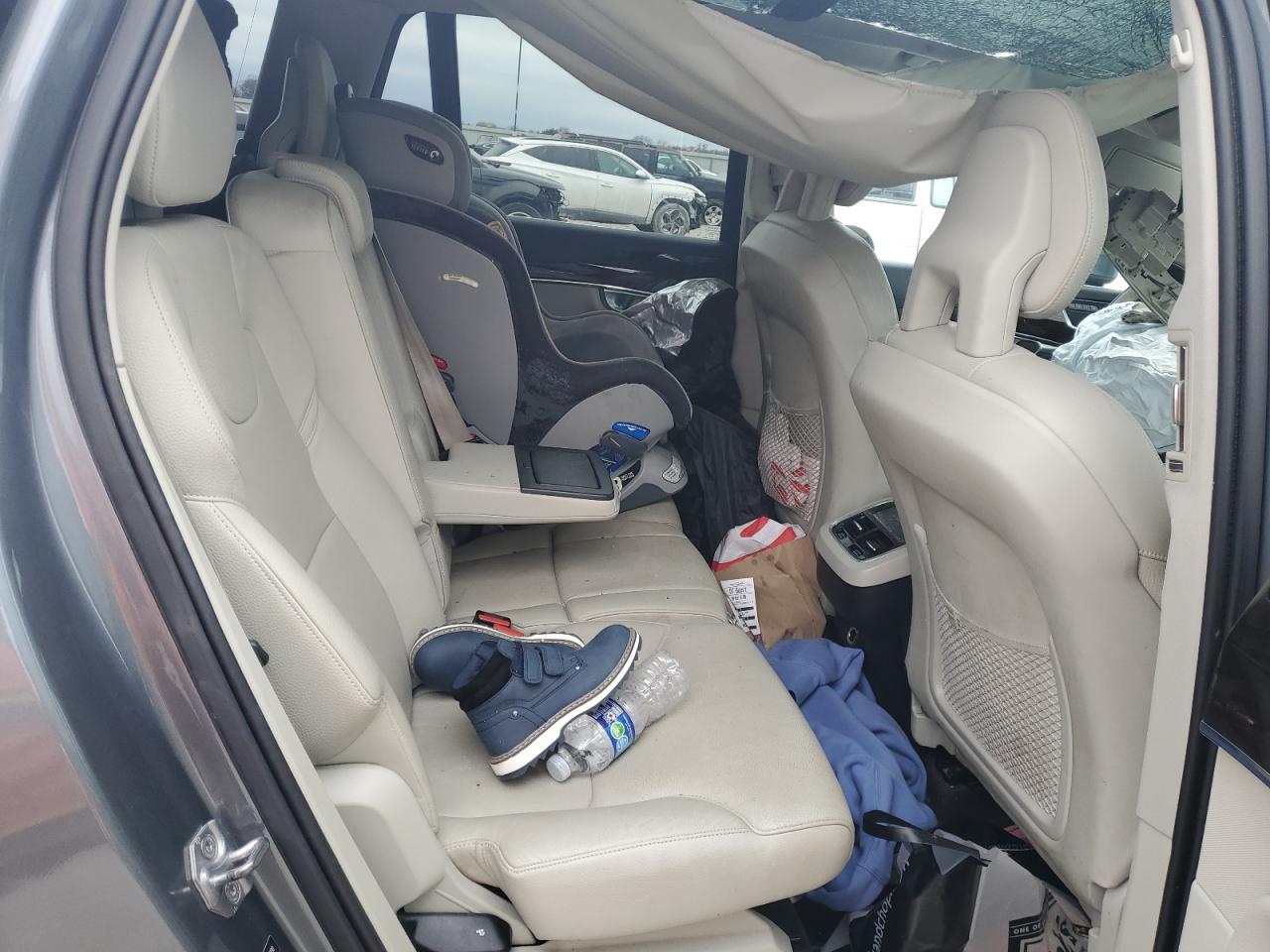 2017 Volvo XC90 - Image 11