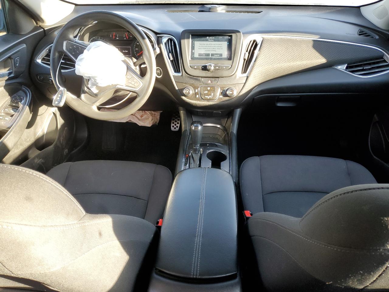 2017 Chevrolet Malibu - Image 8