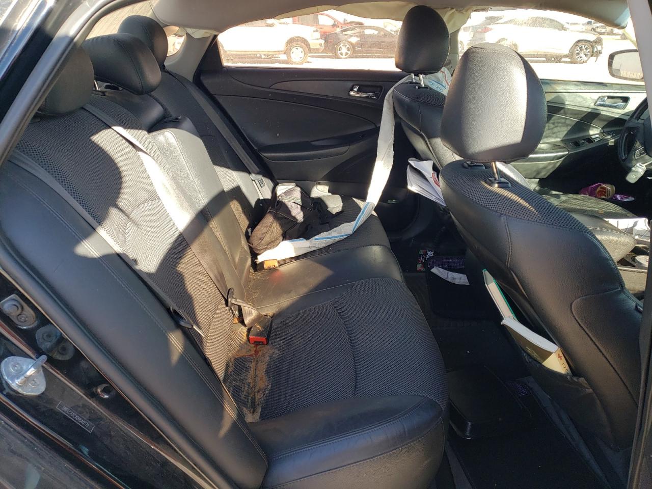 2013 Hyundai Sonata - Image 11