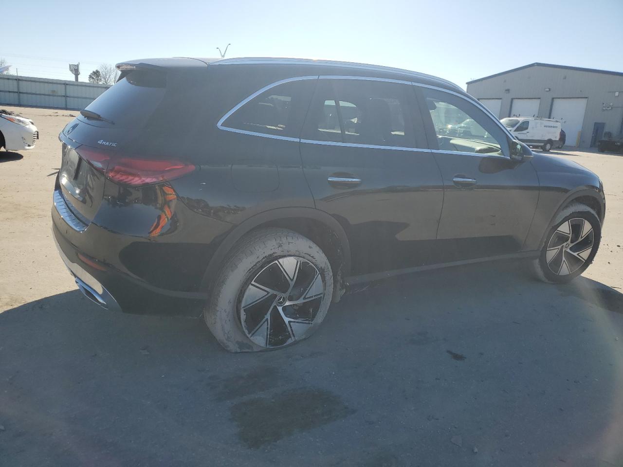 2024 Mercedes-Benz GLC - Image 3