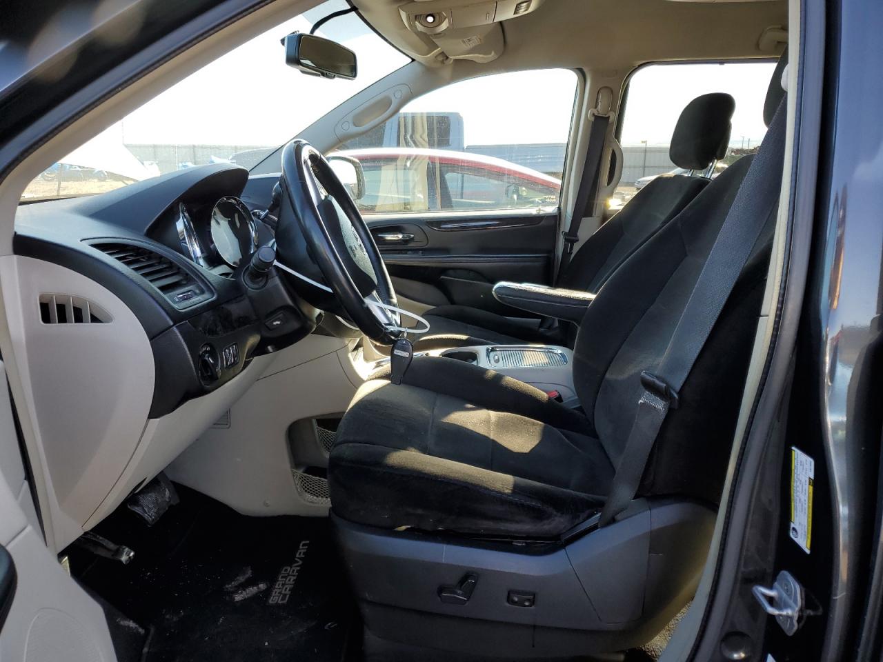 2012 Dodge Caravan - Image 7
