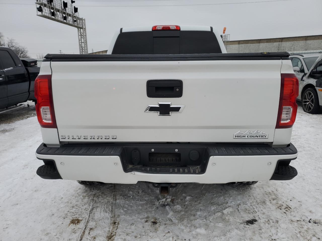 2016 Chevrolet Silverado - Image 6
