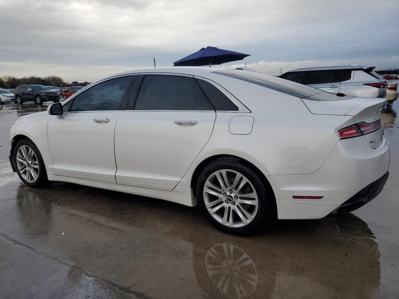 2014 Lincoln MKZ - Image 2