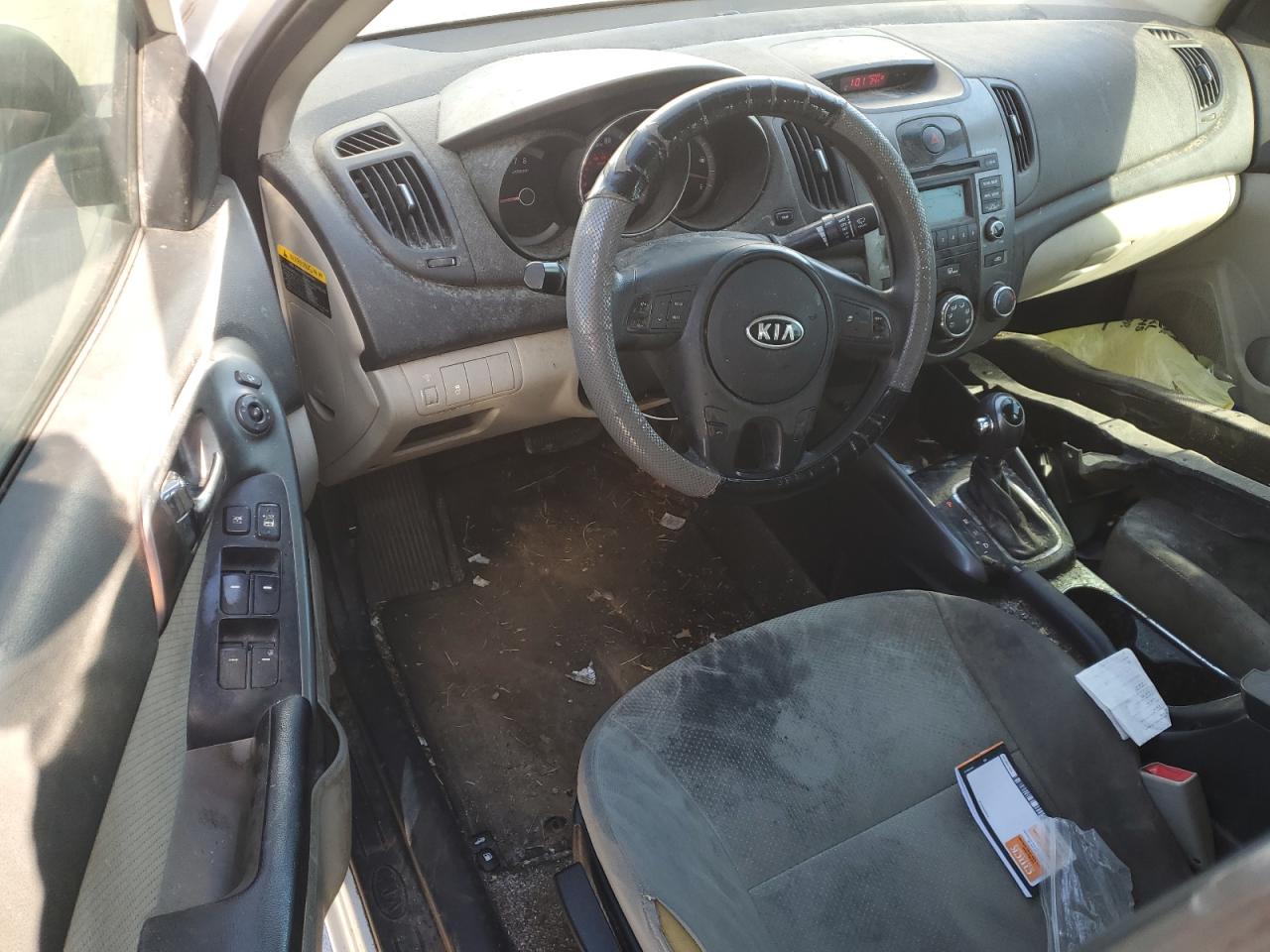 2013 Kia Forte - Image 8