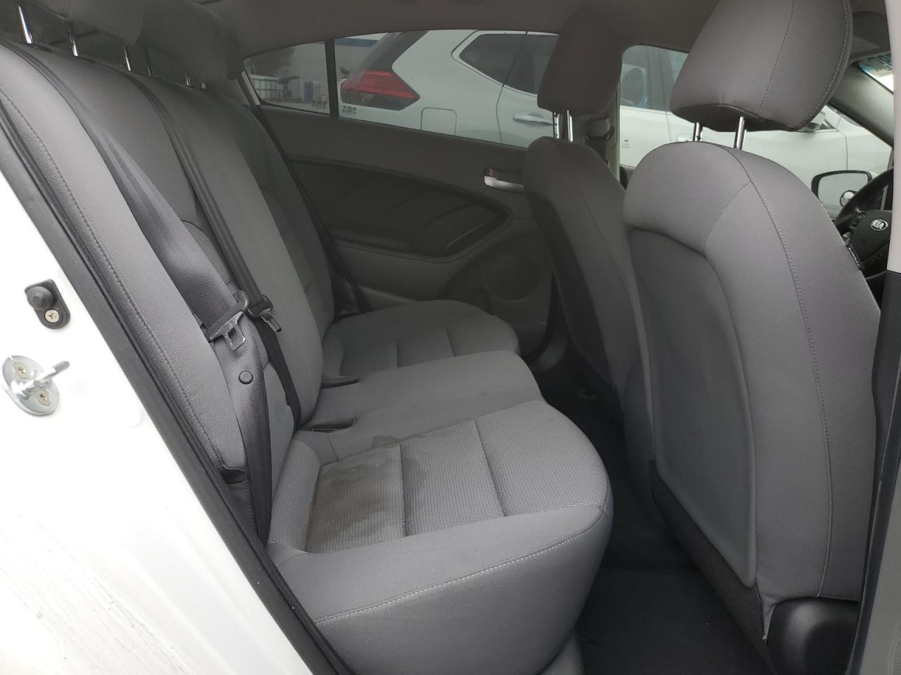 2017 Kia Forte - Image 10