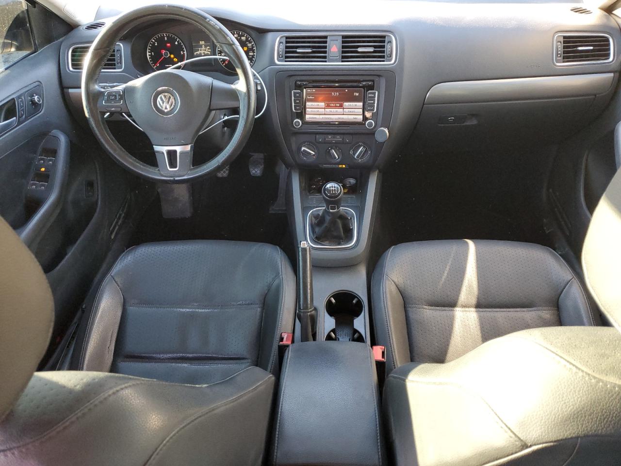 2014 Volkswagen Jetta - Image 8