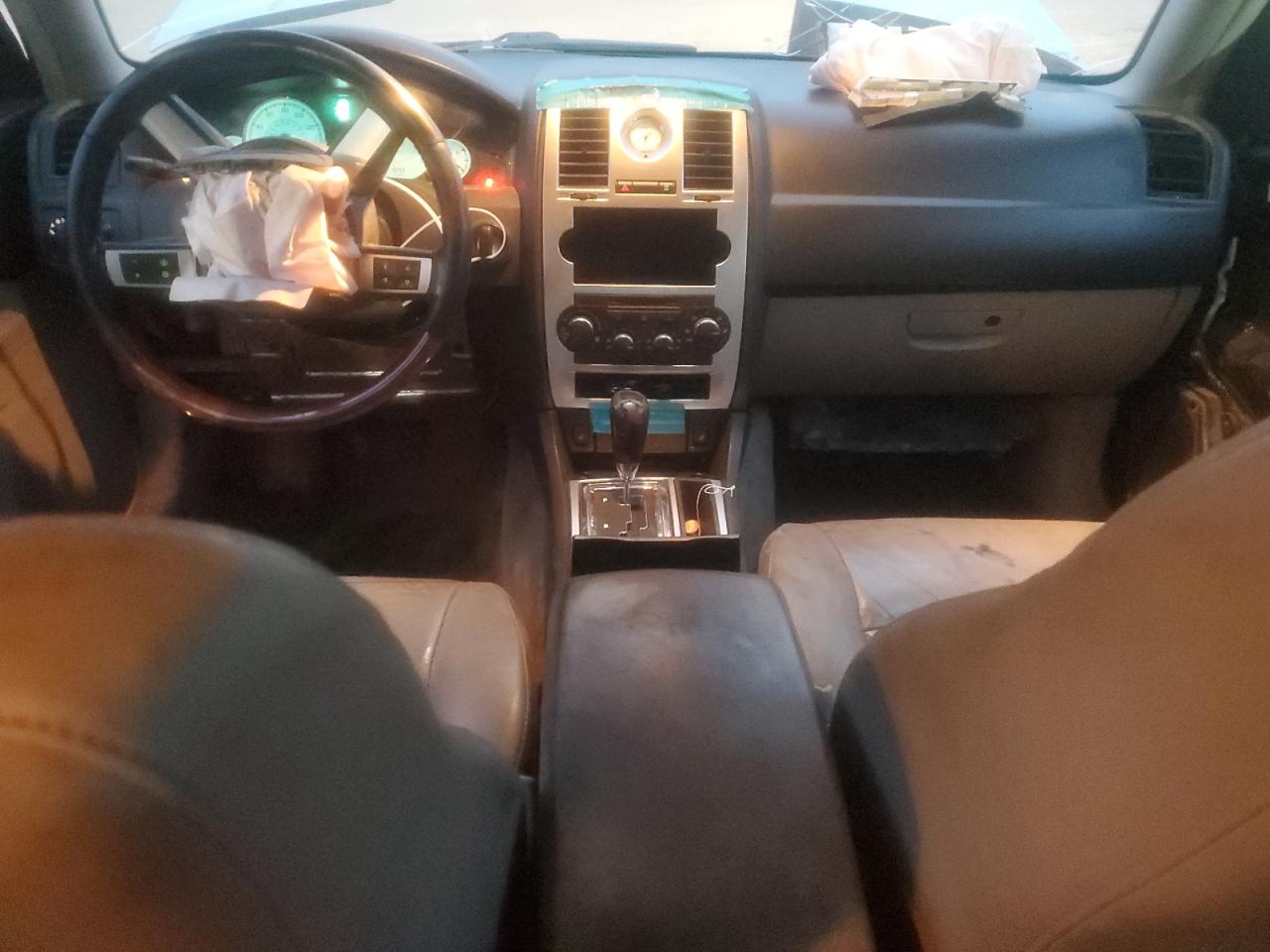 2007 Chrysler 300 - Image 8