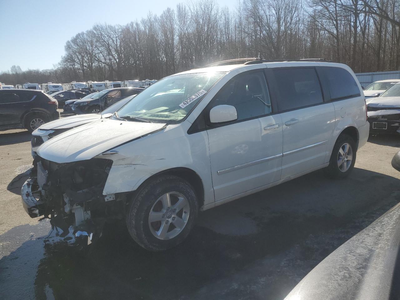 2009 Dodge Caravan - Image 1