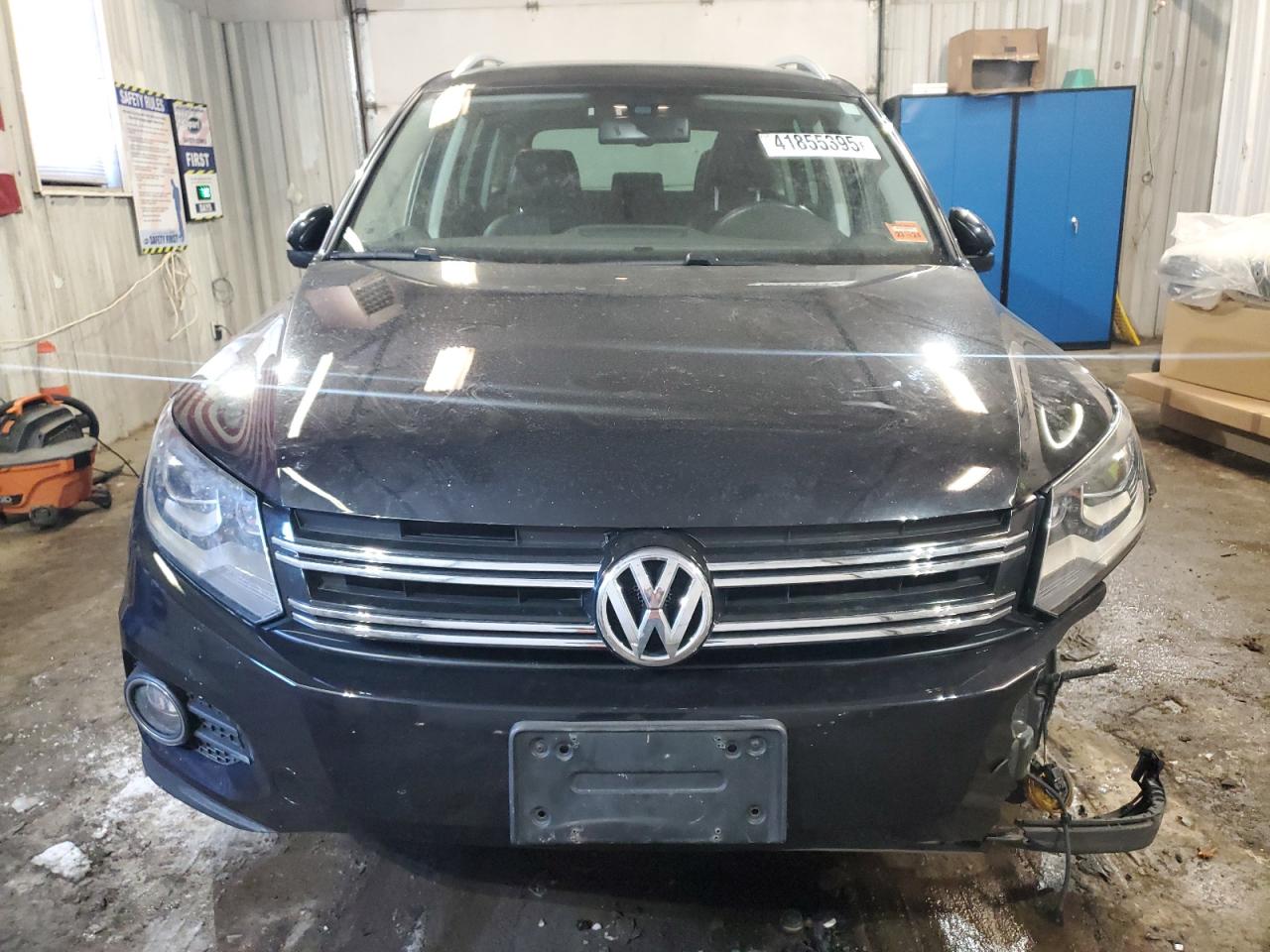 2017 Volkswagen Tiguan - Image 5