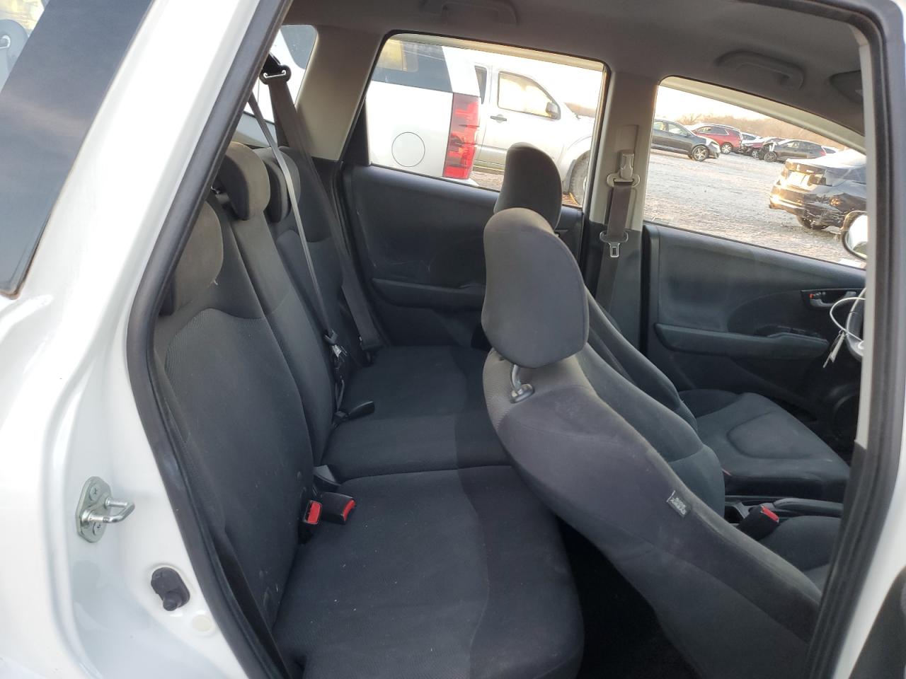 2010 Honda Fit - Image 10