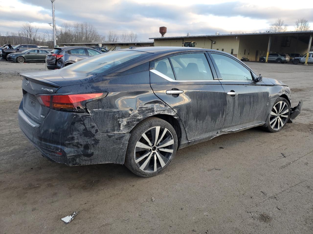 2020 Nissan Altima - Image 3