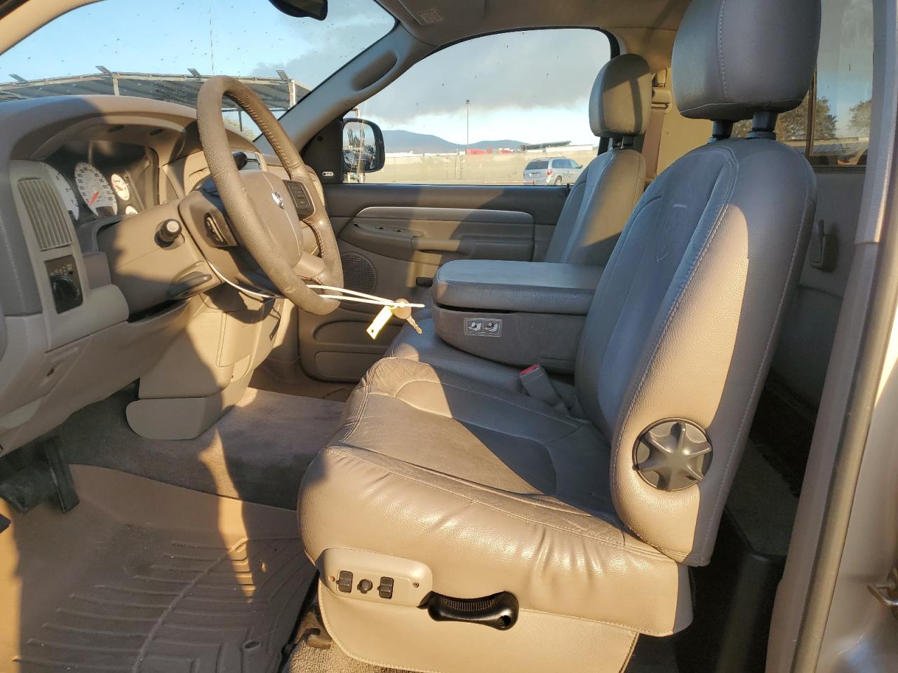 2004 Dodge RAM - Image 7