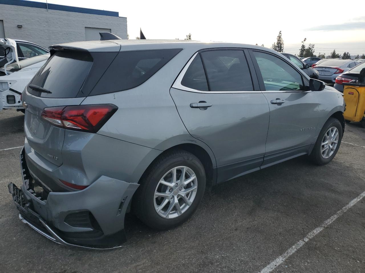 2023 Chevrolet Equinox - Image 3