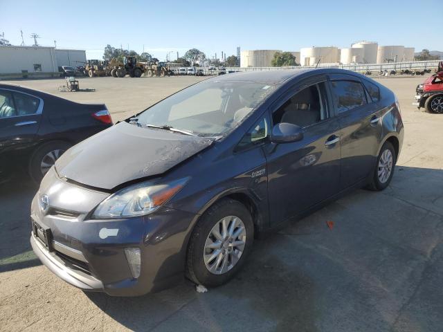 2015 Toyota Prius Plug-In 