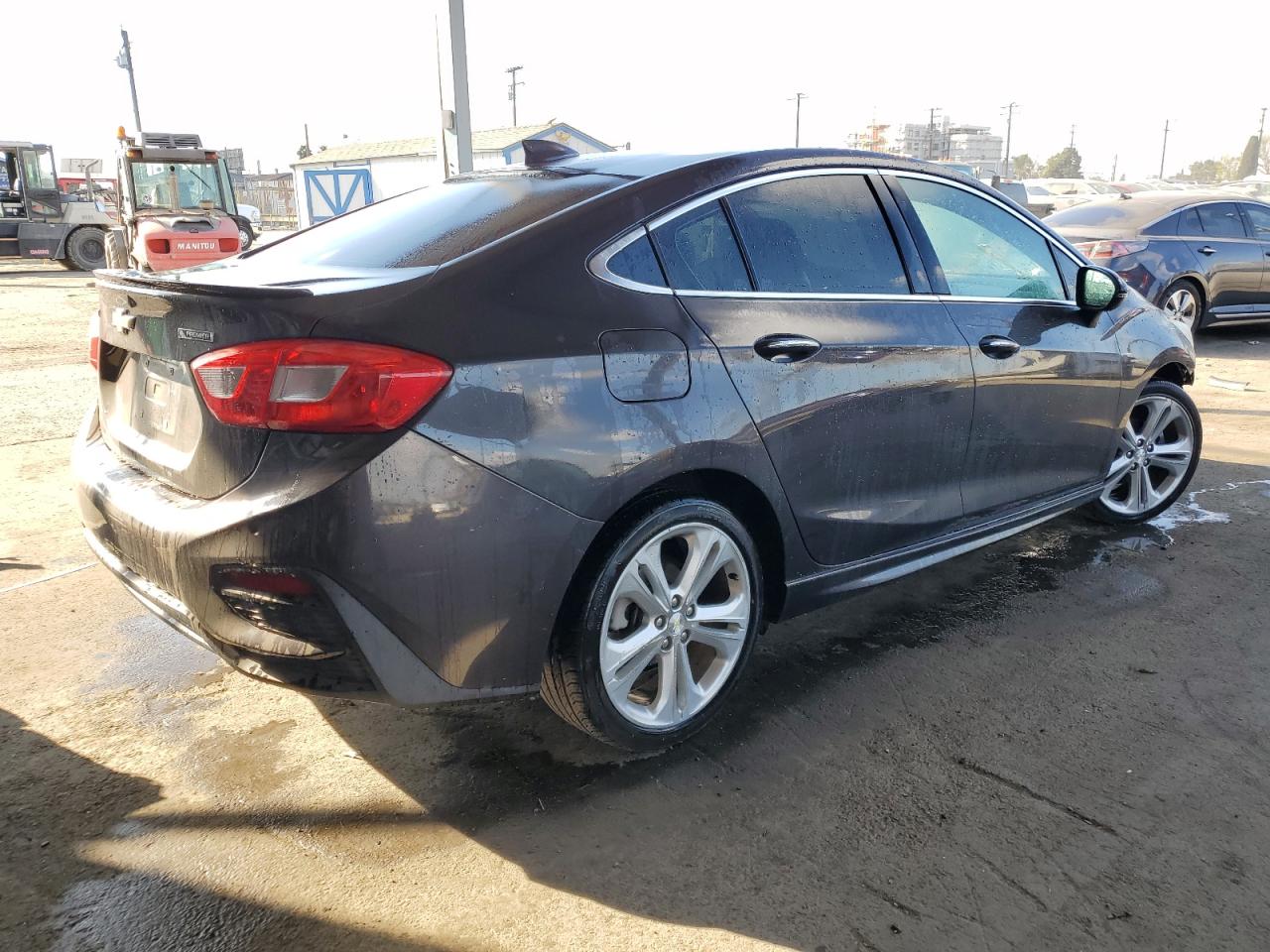 2017 Chevrolet Cruze - Image 3