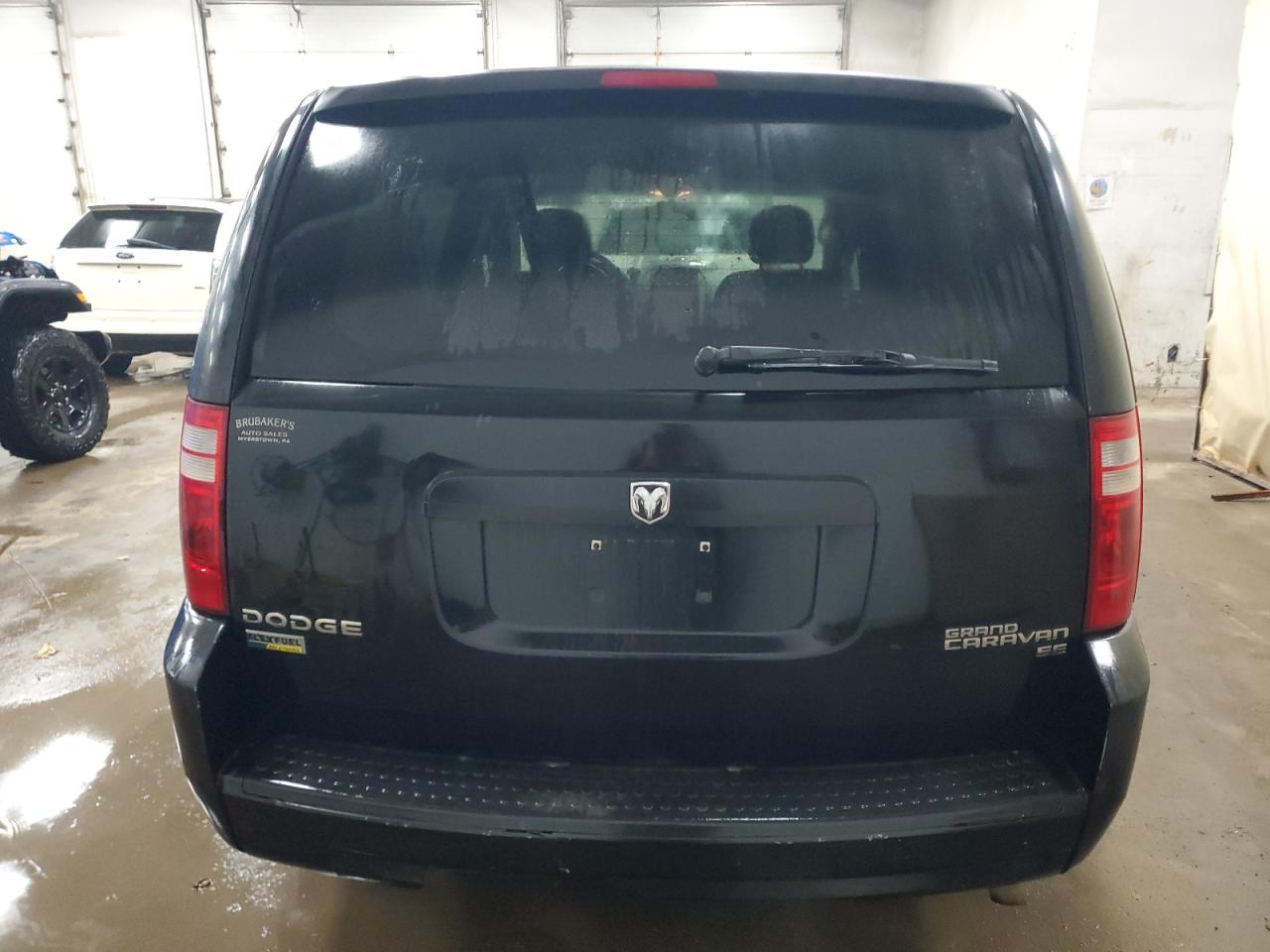 2010 Dodge Caravan - Image 6