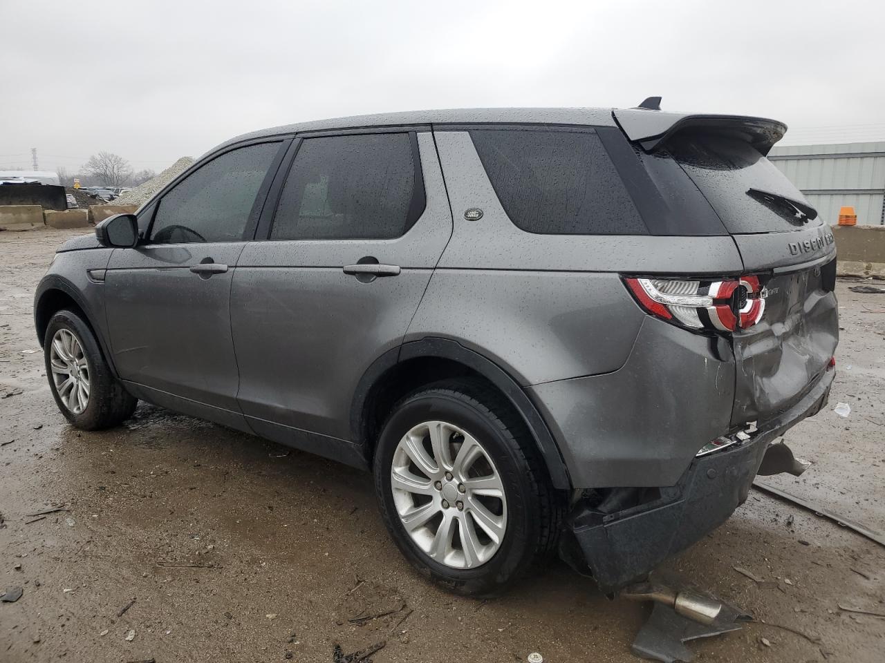 2016 Land Rover Discovery - Image 2