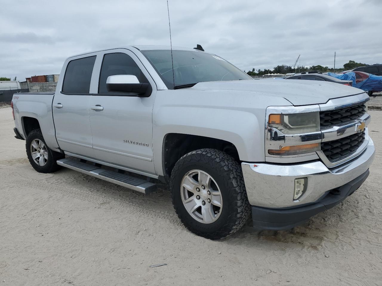 2016 Chevrolet Silverado - Image 4