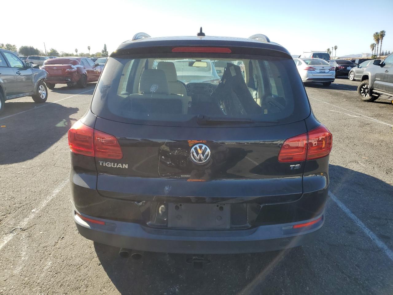 2017 Volkswagen Tiguan - Image 6