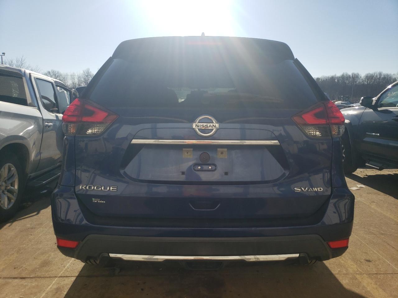 2017 Nissan Rogue - Image 6