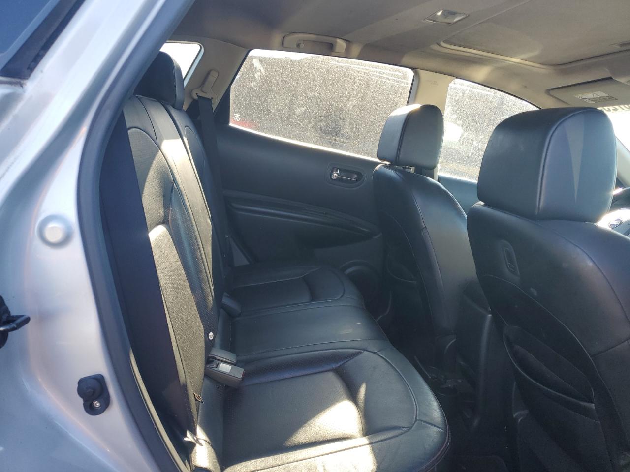 2013 Nissan Rogue - Image 10