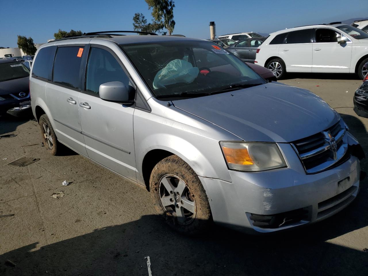 2010 Dodge Caravan - Image 4