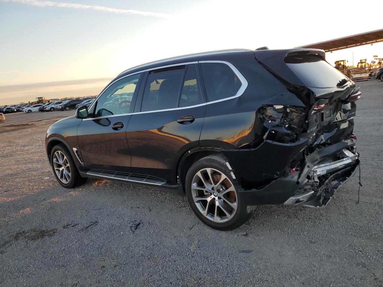 2024 BMW X5 - Image 2