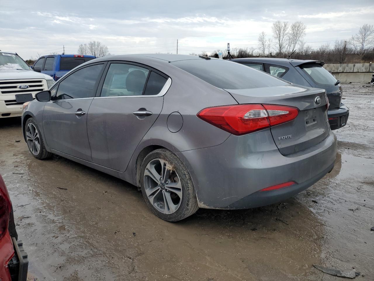 2015 Kia Forte - Image 2