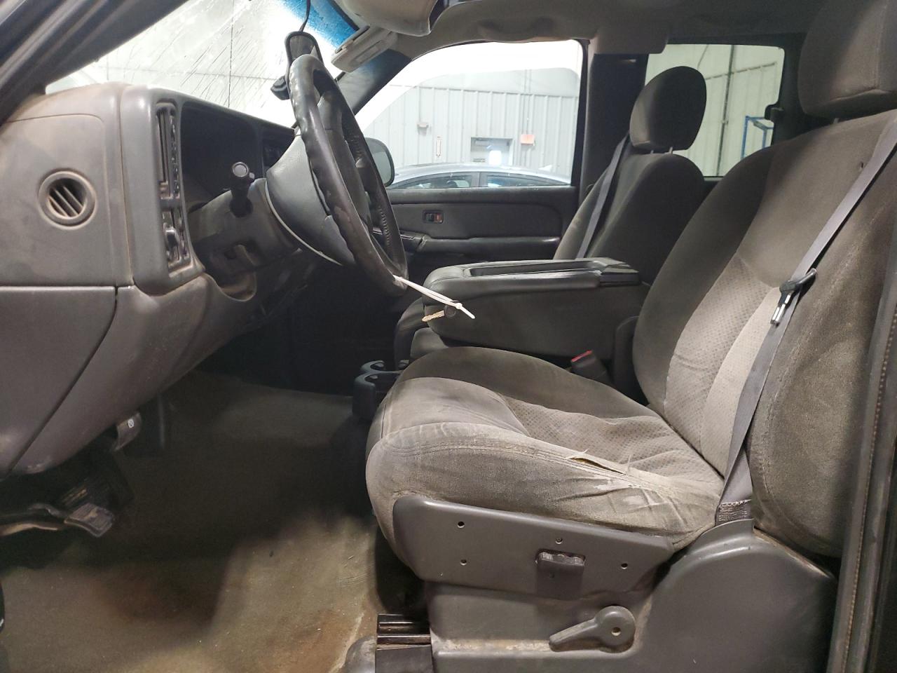 2004 Chevrolet Silverado - Image 7