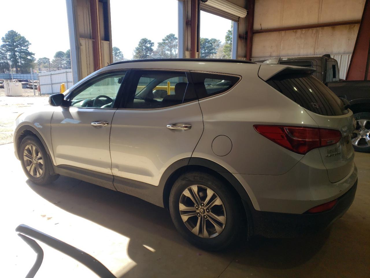 2014 Hyundai Santa Fe - Image 2
