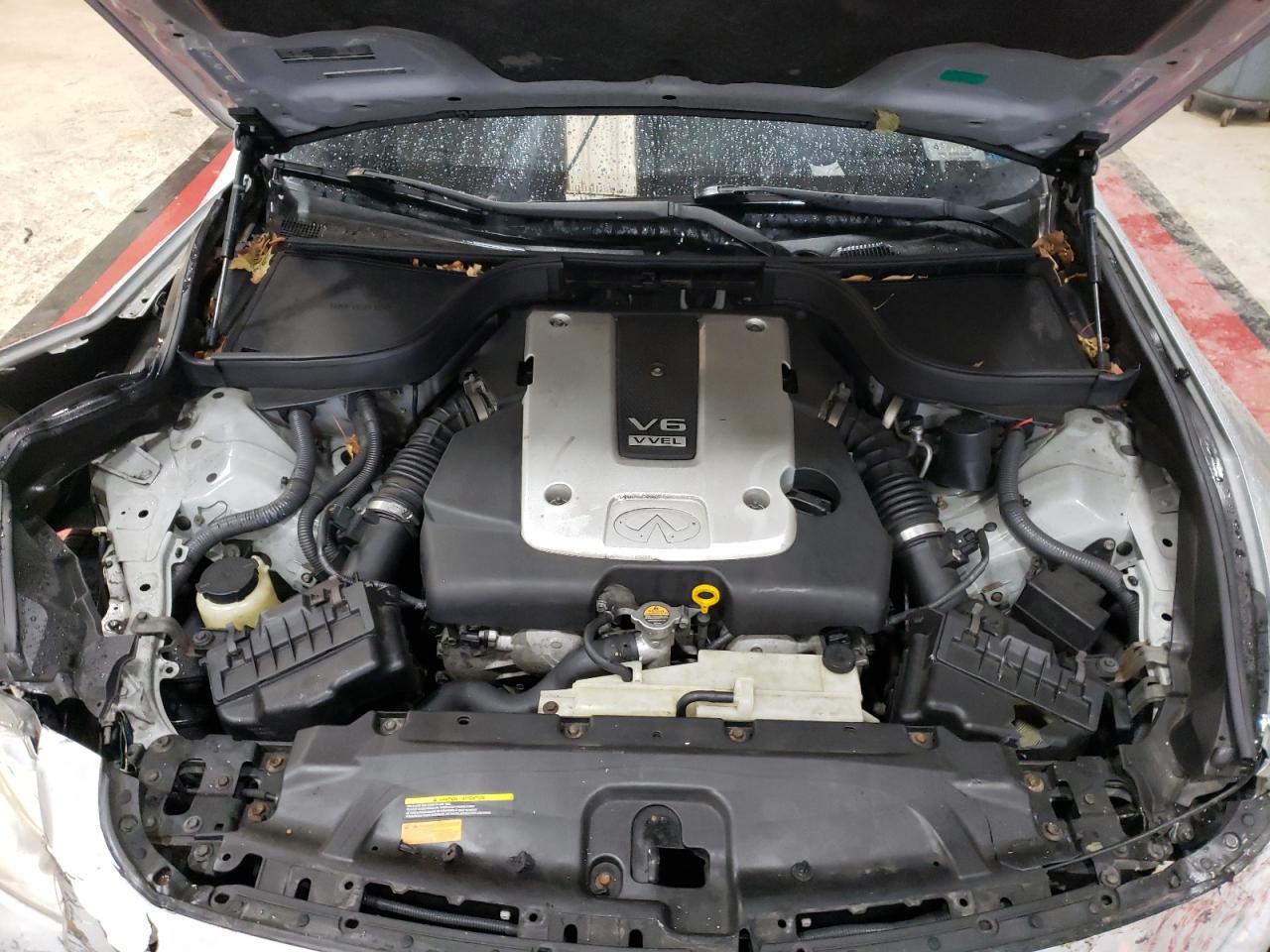 2012 Infiniti G - Image 12