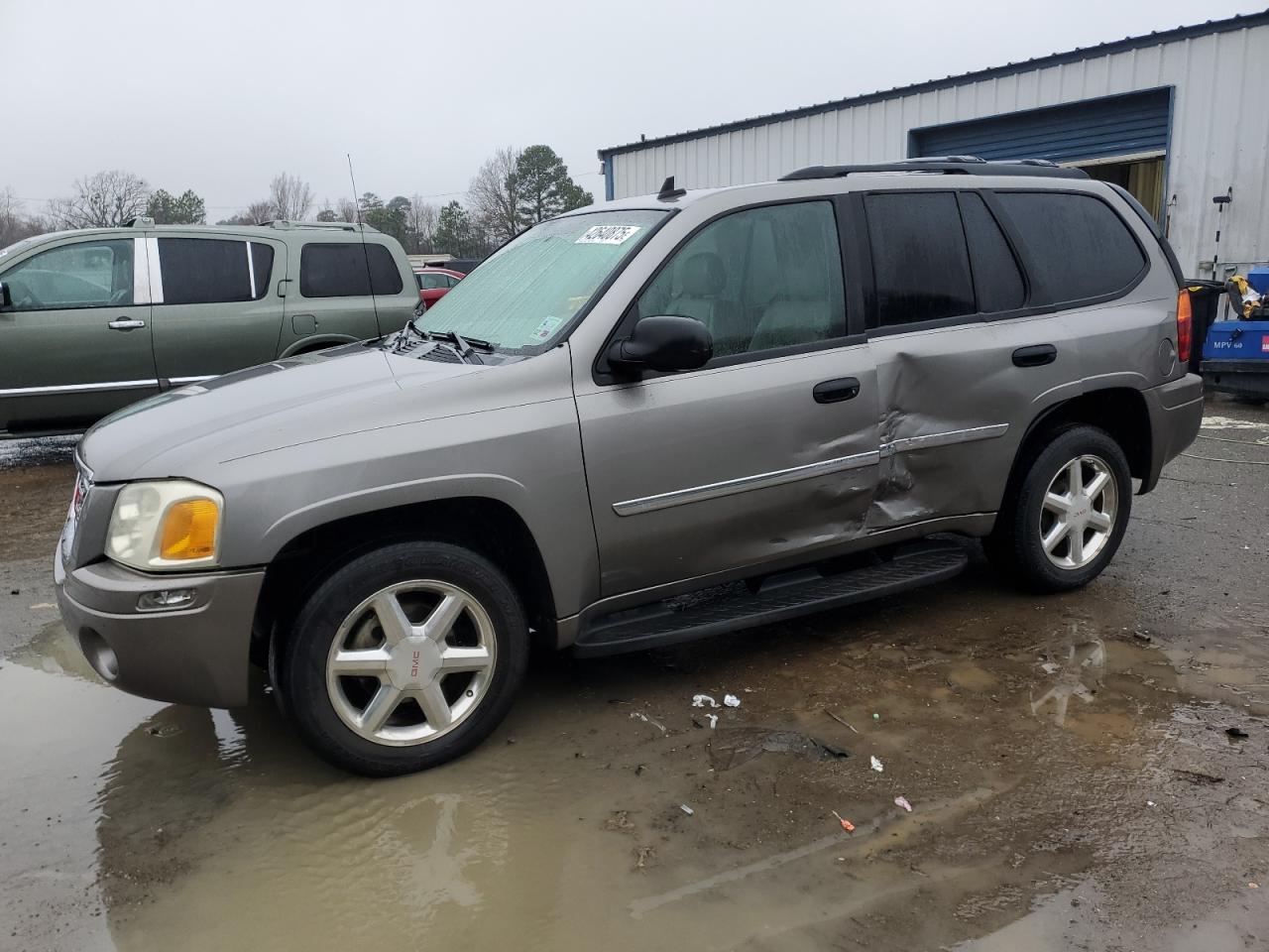 2007 GMC Envoy - Image 1