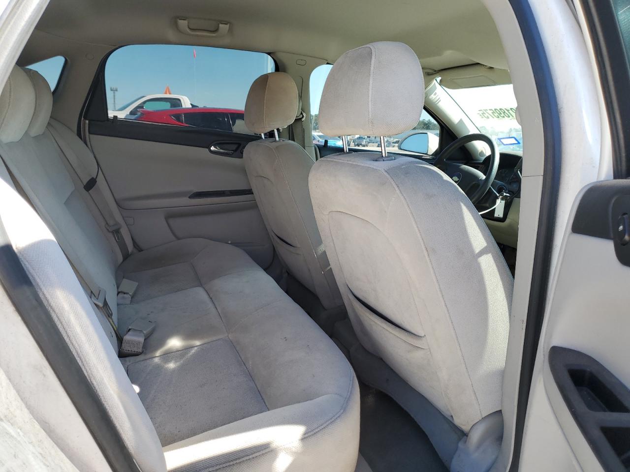 2006 Chevrolet Impala - Image 10