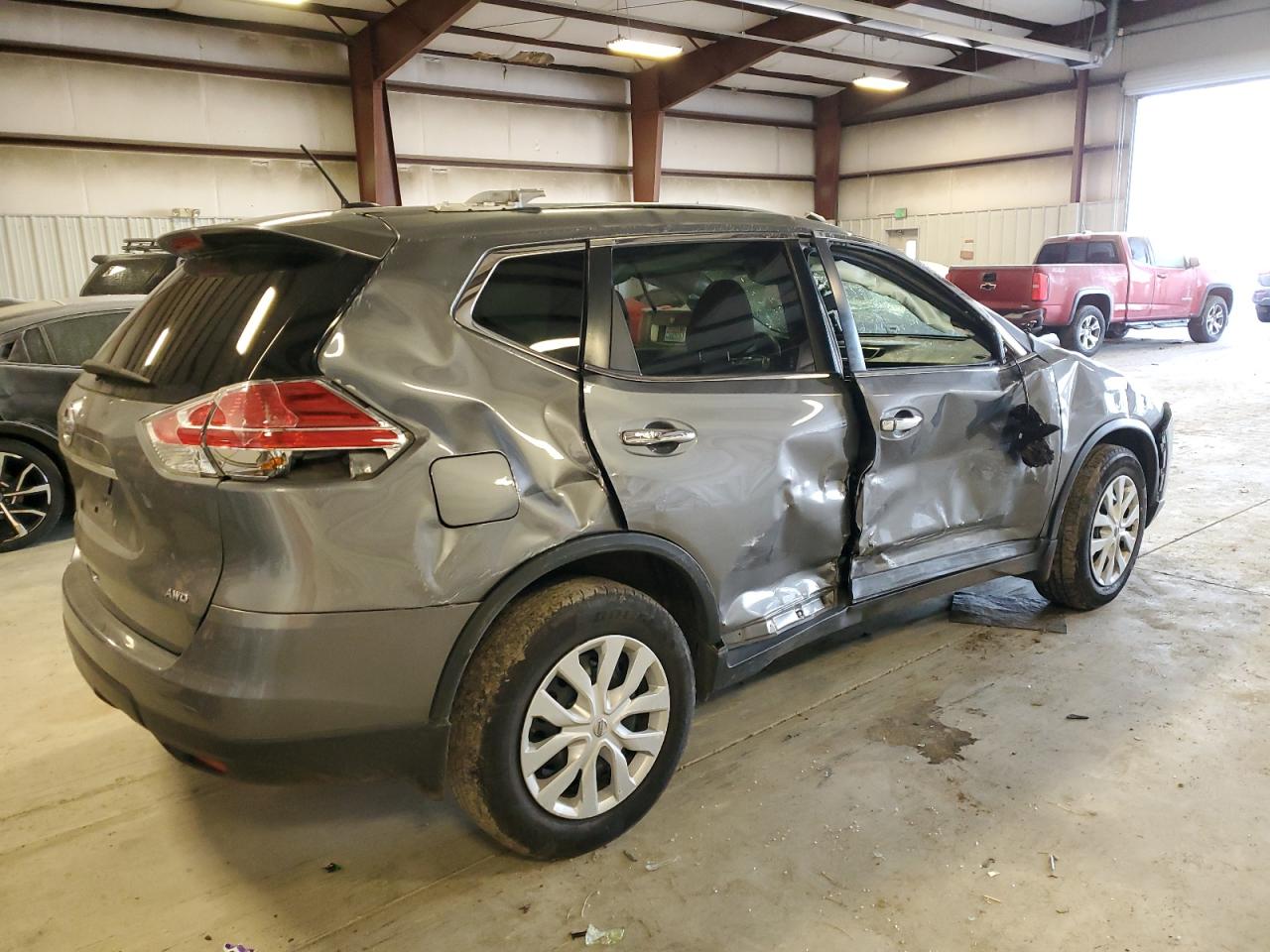 2016 Nissan Rogue - Image 3