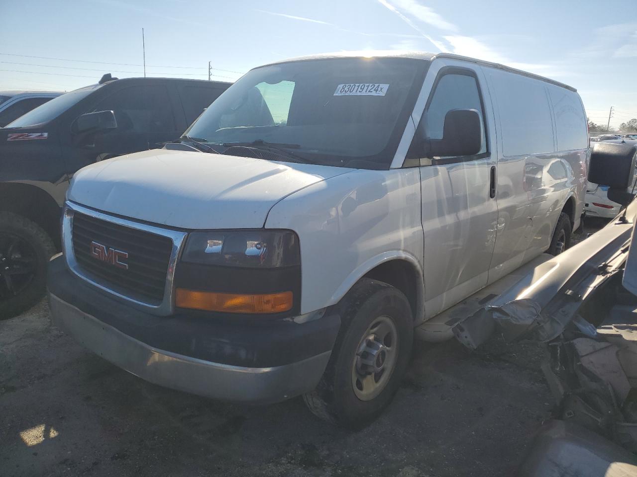 2016 GMC Savana - Image 1