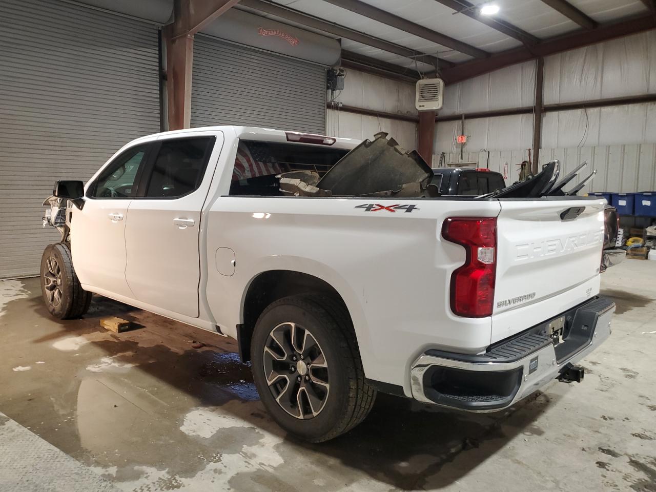 2020 Chevrolet Silverado - Image 2