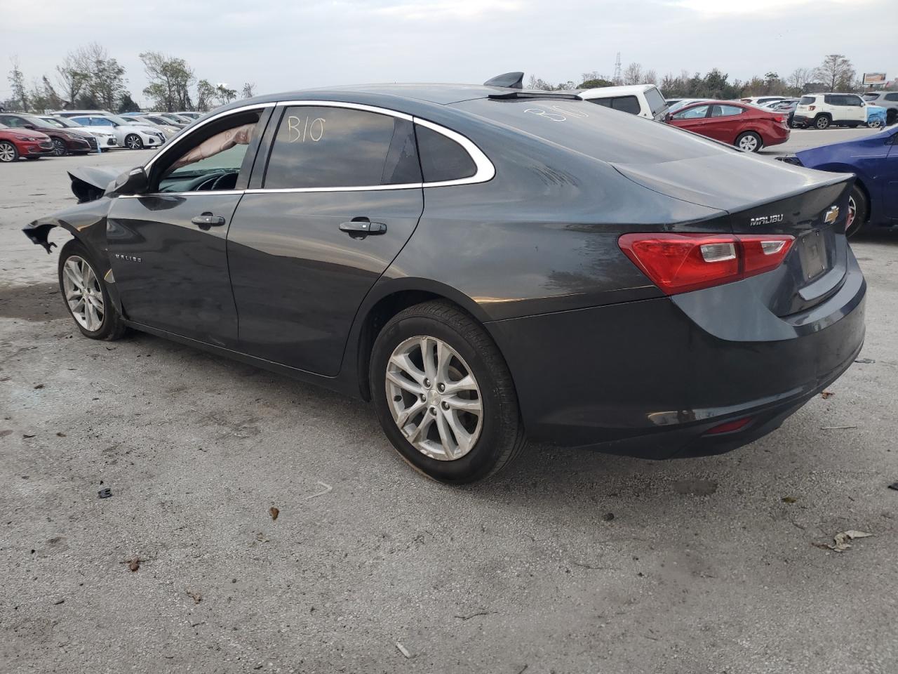 2018 Chevrolet Malibu - Image 2
