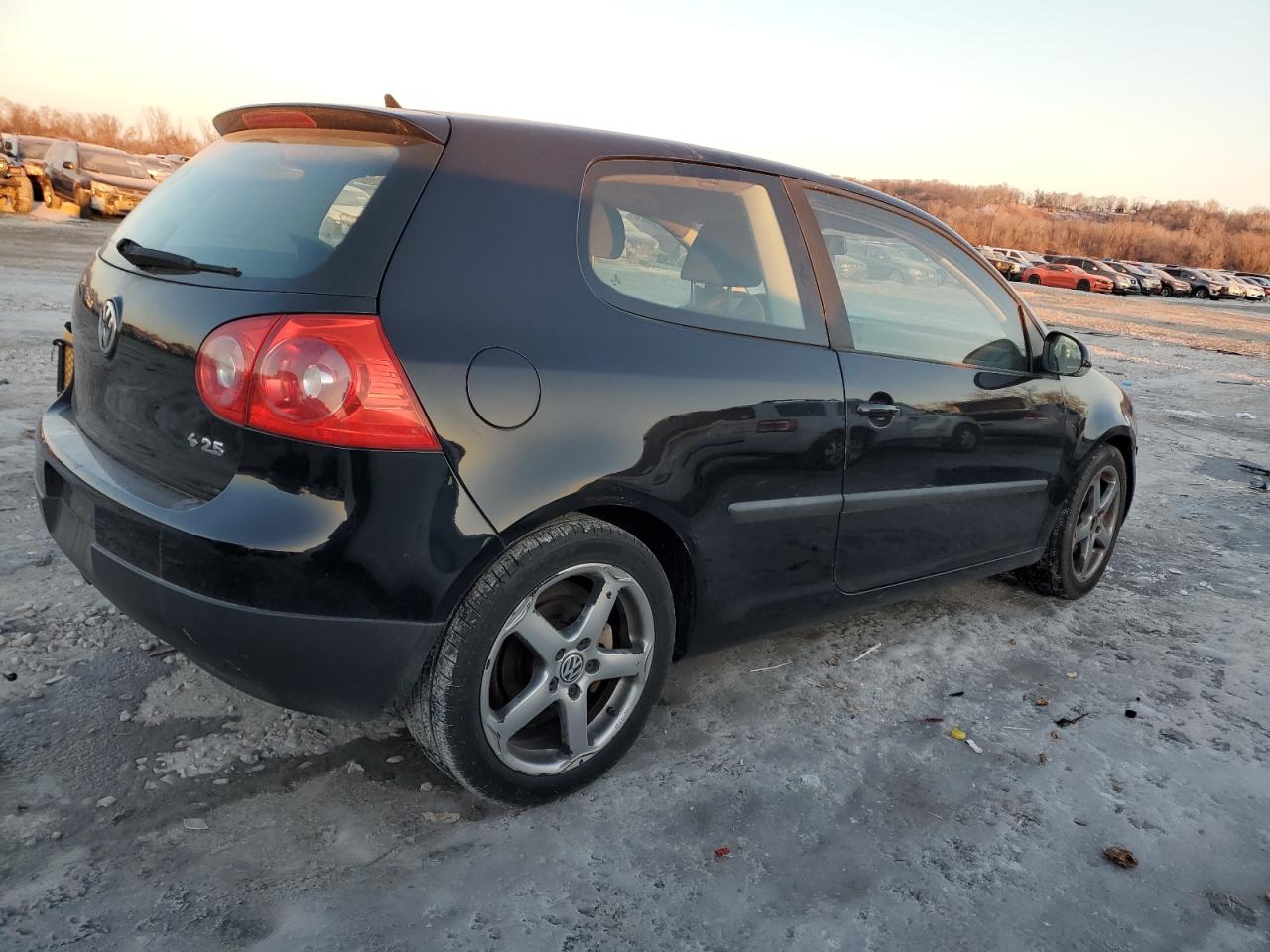 2009 Volkswagen Golf - Image 3