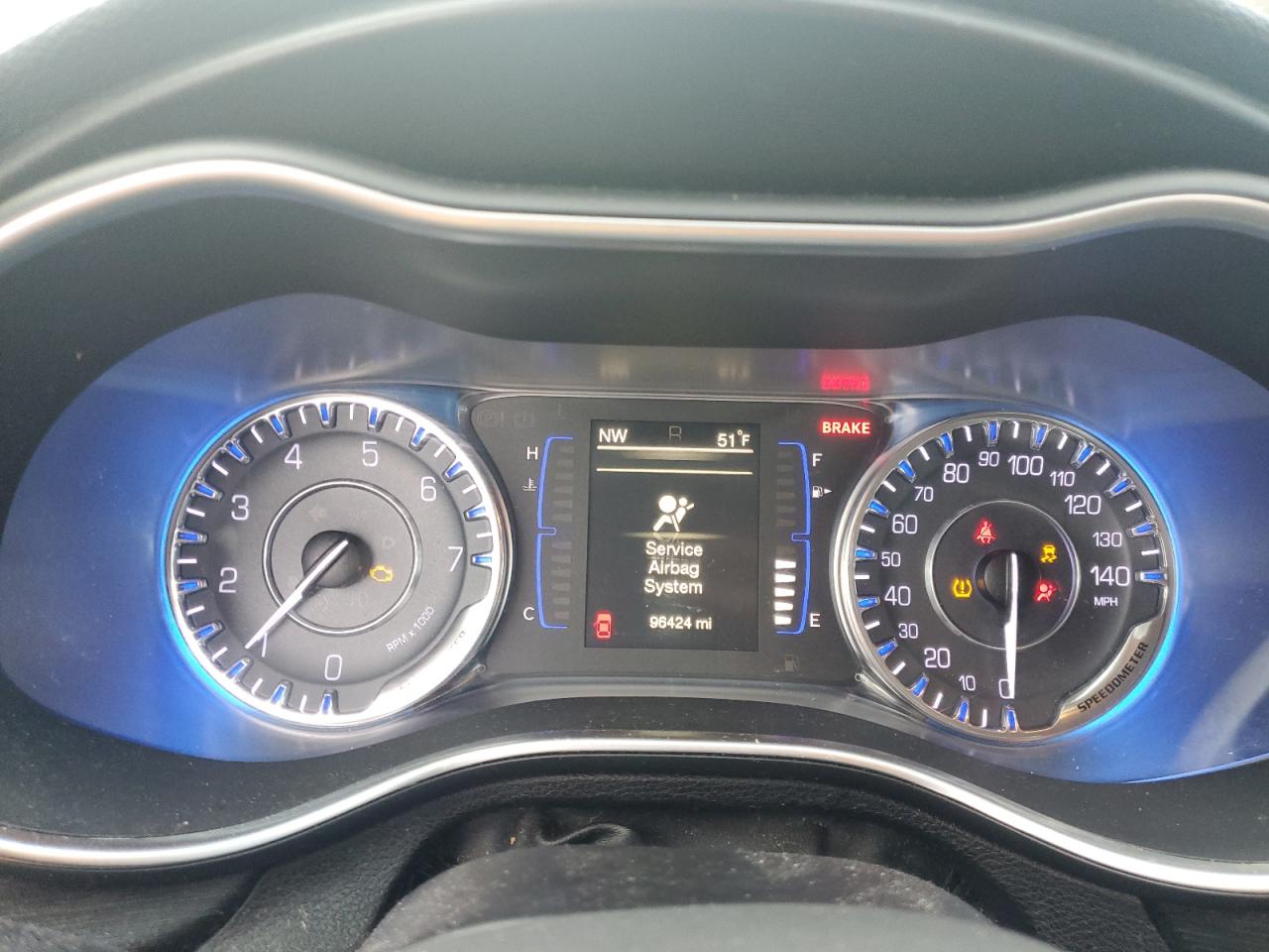 2017 Chrysler 200 - Image 9