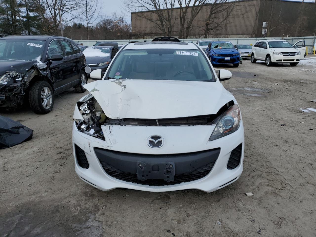 2012 Mazda 3 - Image 5