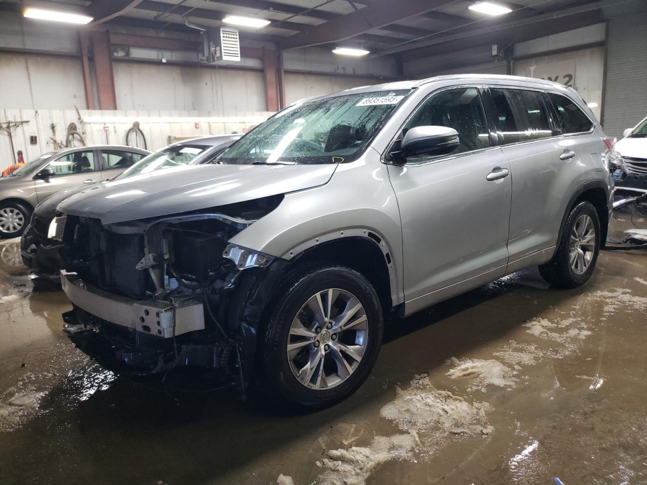 2014 Toyota Highlander - Image 1