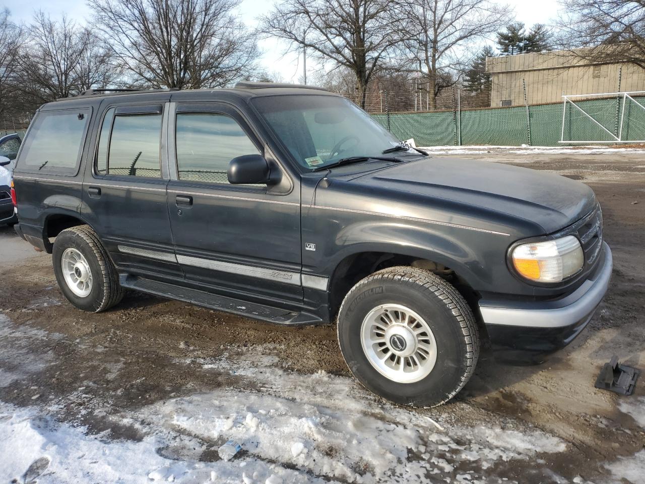 1996 Ford Explorer - Image 4