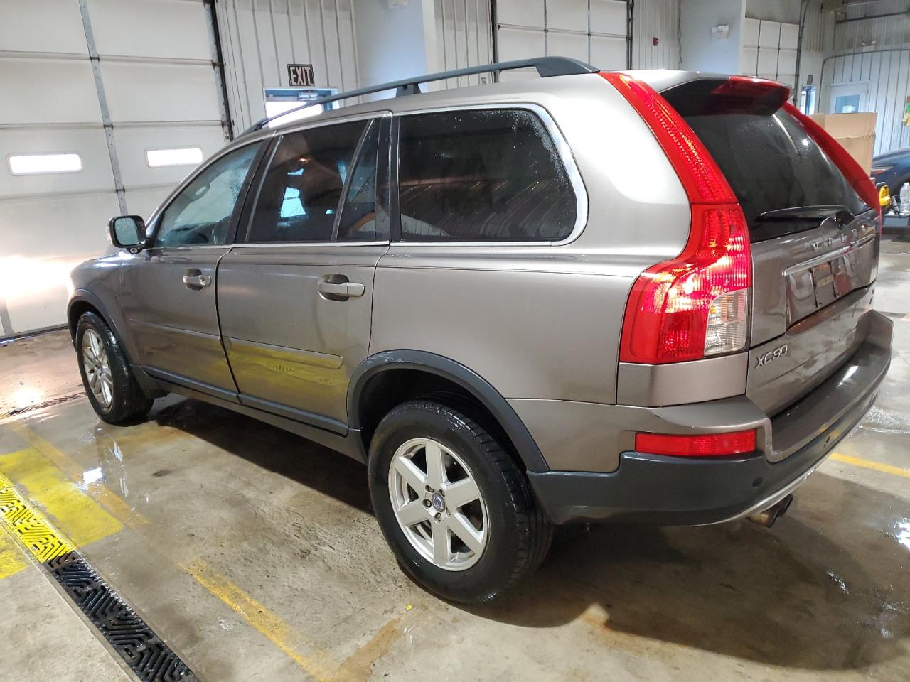 2009 Volvo XC90 - Image 2