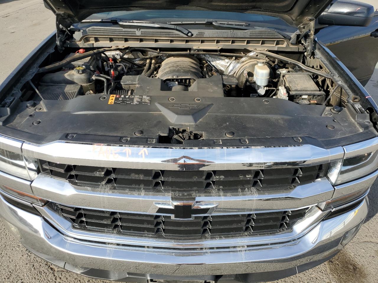 2017 Chevrolet Silverado - Image 11