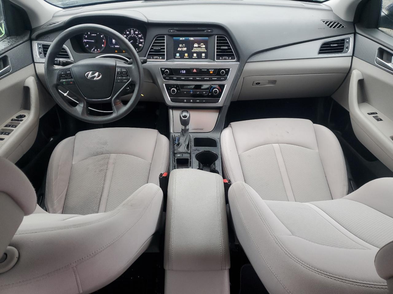 2017 Hyundai Sonata - Image 8